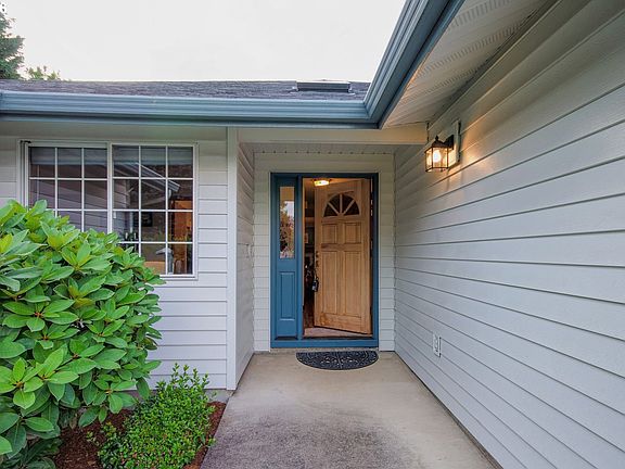 3rd image of 10304 NE 44th Ct