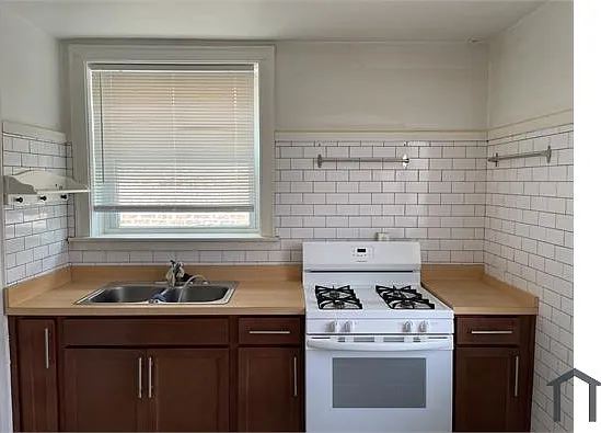 8227 S Maryland Ave #3N — Photo 3