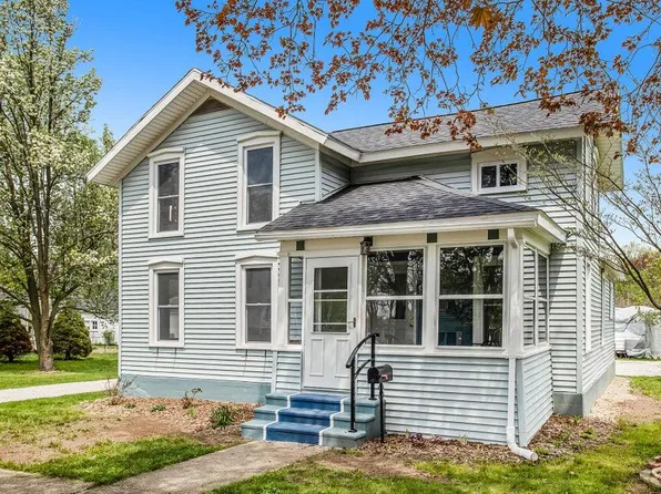 314 W Jackson St, Bellevue, MI 49021