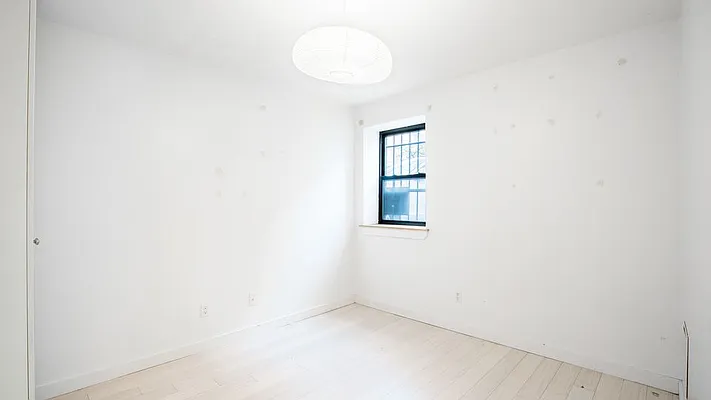 Rented by Nooklyn NYC LLC | media 72