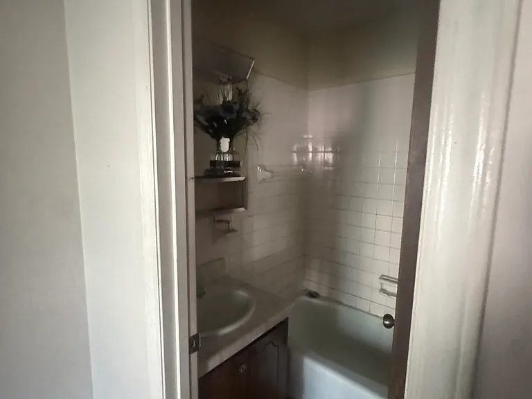 1613 Huntington Dr #1611 — Photo 14
