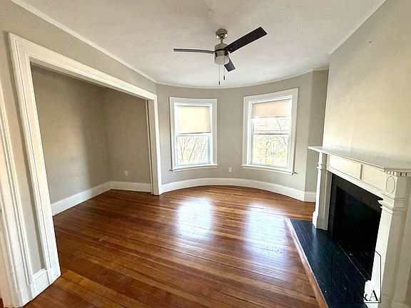 3rd image of 108 Winthrop Rd APT 1