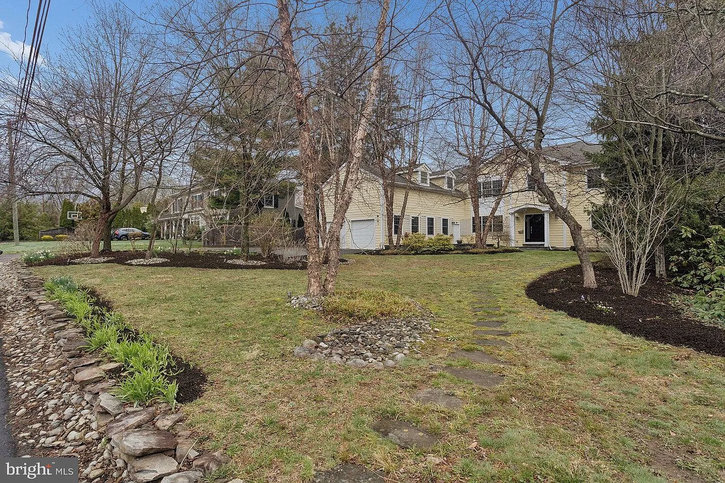 29 Dempsey Ave photo 1