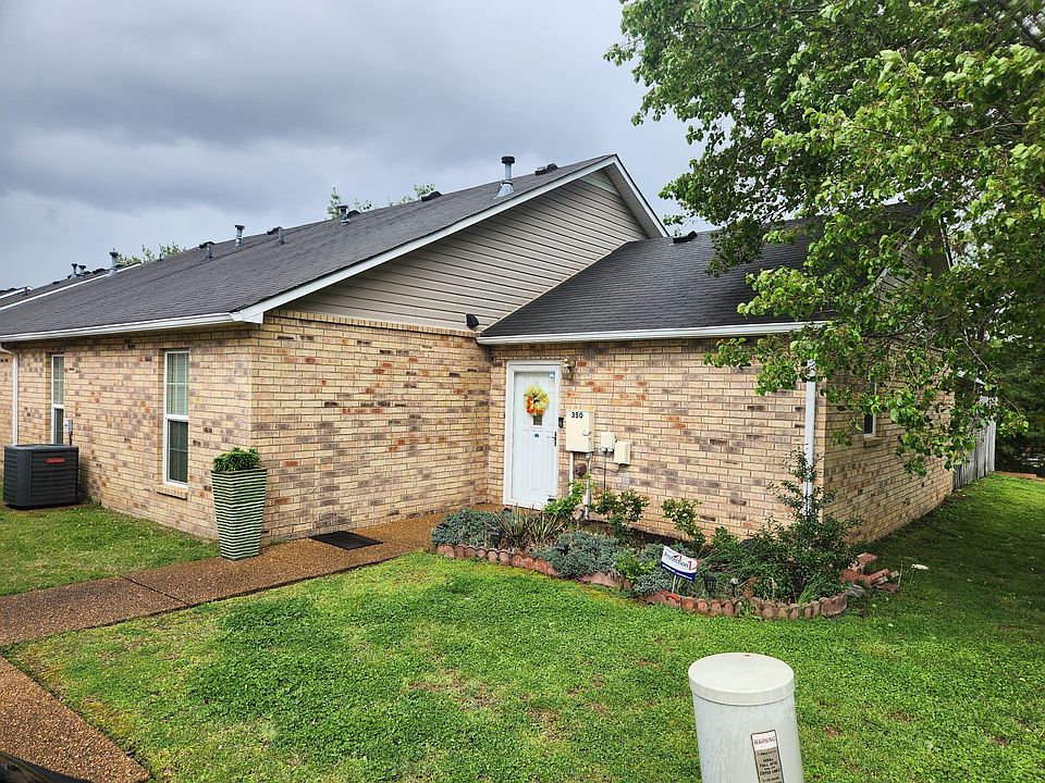 2nd image of 350 Lake Chateau Dr