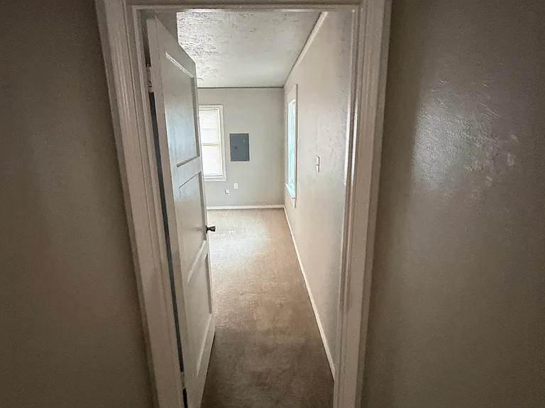 400 W Johnson St — Photo 5
