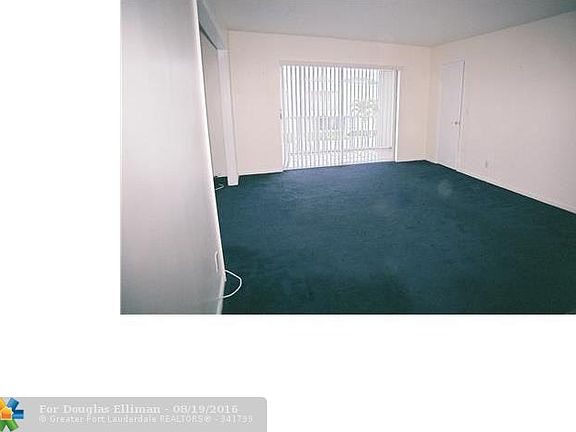 4th image of 6295 Bay Club Dr APT 4