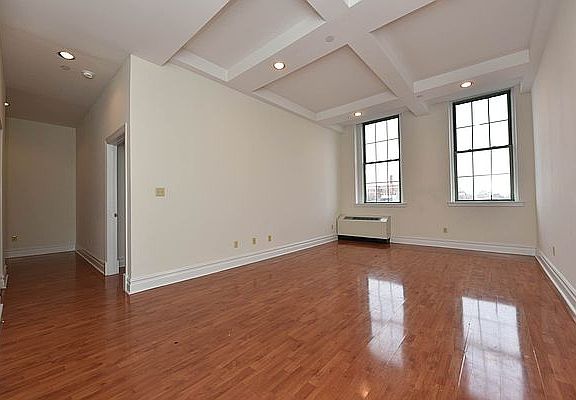 2nd image of 4502 Ditmars Blvd #314