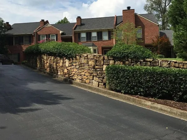 871 Lenox Oaks Cir NE, Atlanta, GA 30324