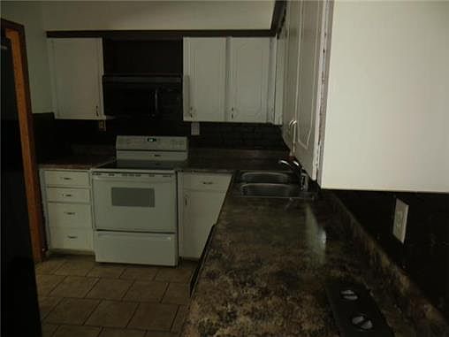 4th image of 5016 Hawthorne Ave