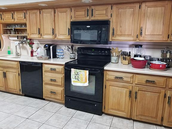 5th image of 1037 Gabaldon Dr NW
