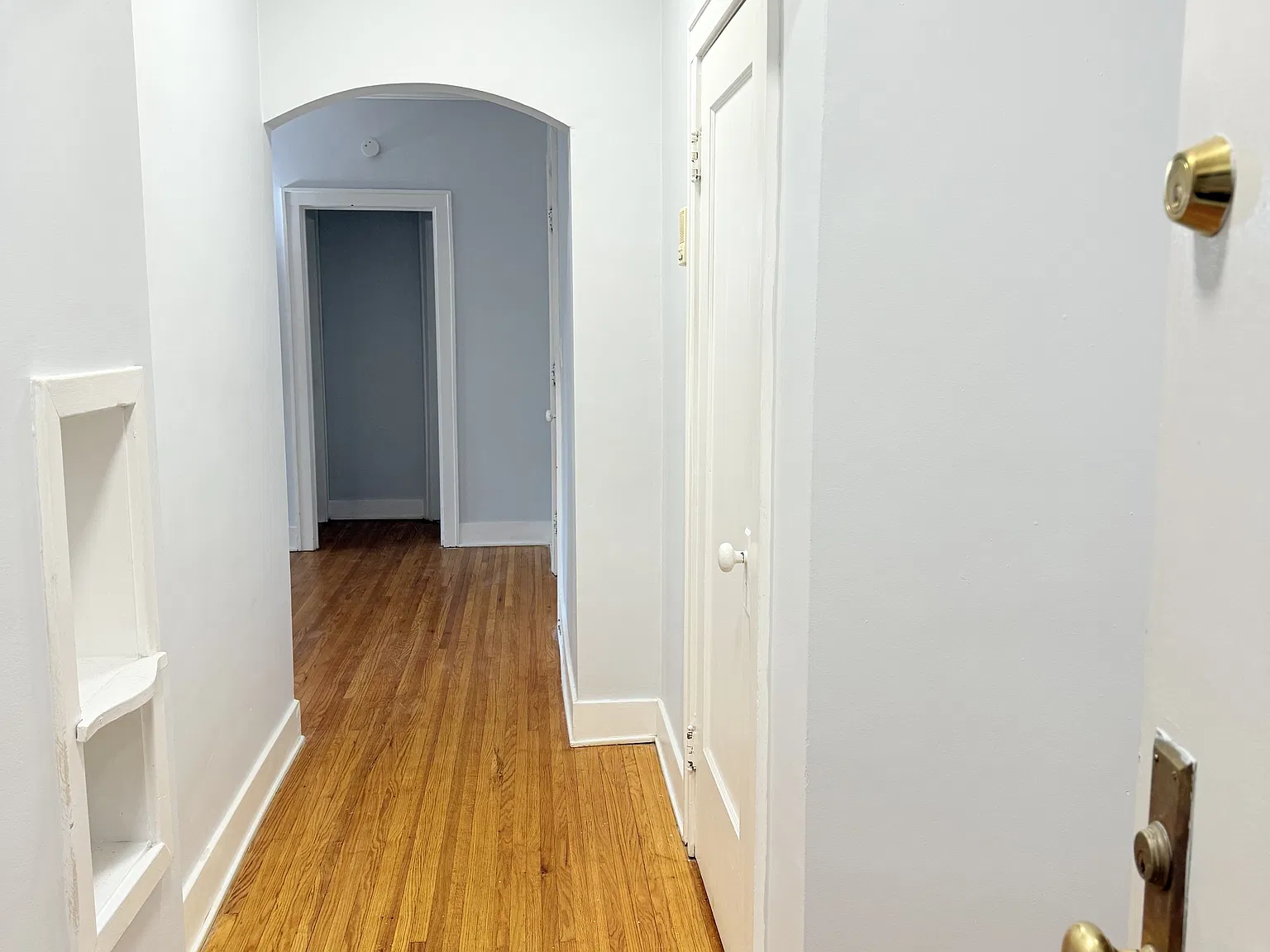 36 Hanna St W — Photo 2