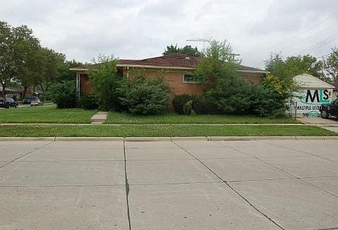 1st image of 23400 Cloverlawn St