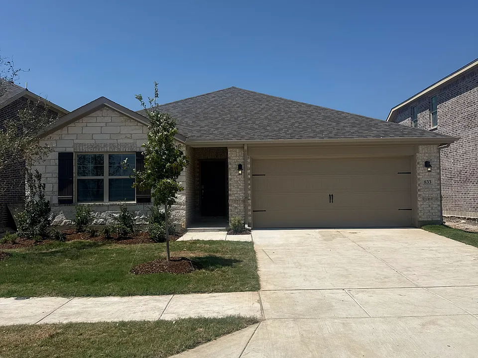 833 Birdie Dr