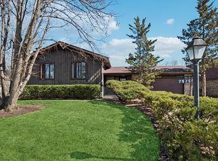 7925 Glen Ln, Darien, IL