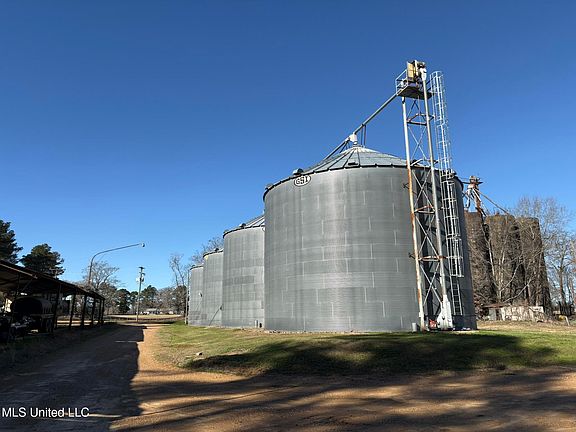 2nd image of 4325 Vaughan Rd