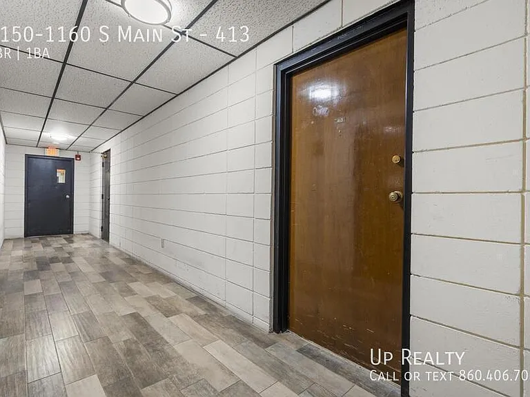 1150-1160 S Main St #413 — Photo 7