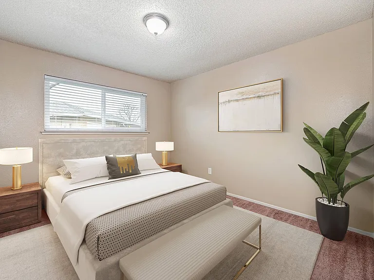 Briggsmore Apartments — Photo 12