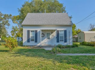 1008 Locust St, Carrollton, IL 62016