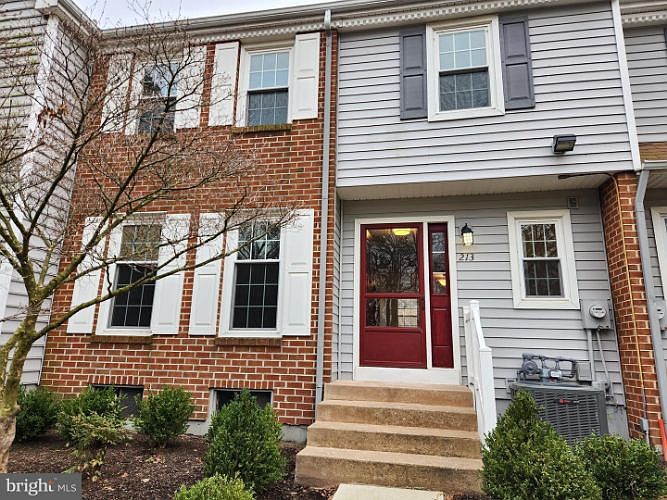 1st image of 213 Society Hill Blvd