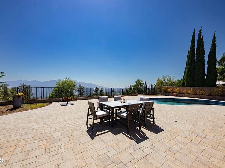 2906 Hawkridge Dr — Photo 21