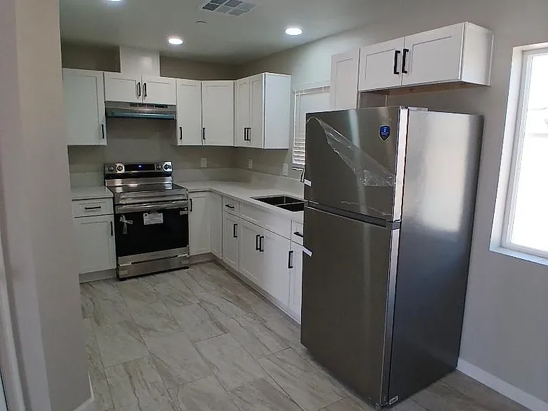 172 W Alamo St — Photo 5