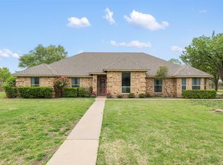 1000 Crystal Ln, Crowley, TX 76036