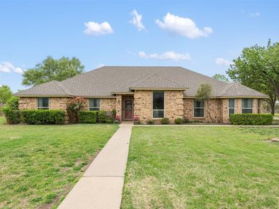 1000 Crystal Ln, Crowley, TX, 76036
