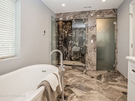 3rd image of 5953 Chatham Dr