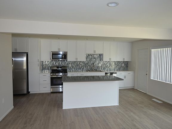 2nd image of 4462 Illinois St #4468-1/2
