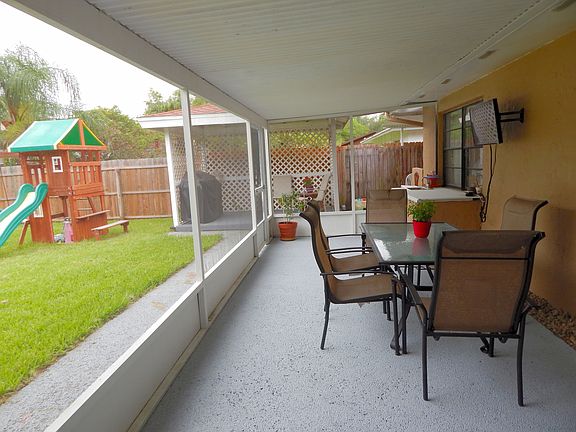 5th image of 11402 Country Oaks Dr