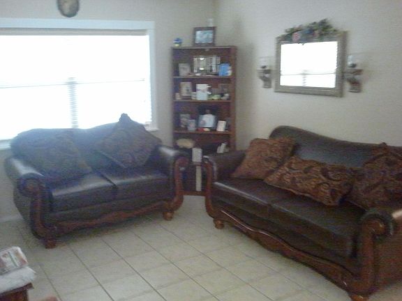 4th image of 110 Croesus Ave
