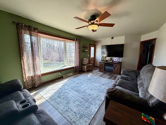4th image of 6634 Lower Rd