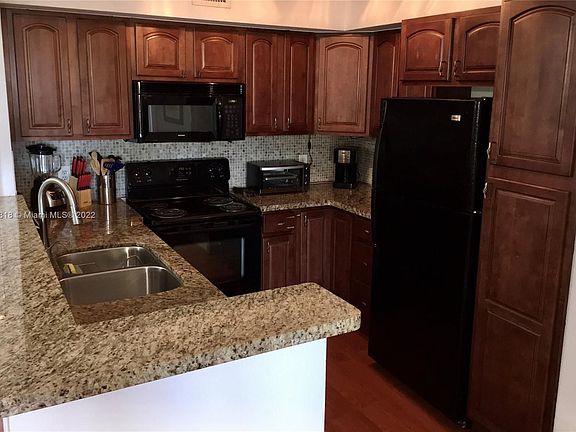 4th image of 19555 E Country Club Dr #8607