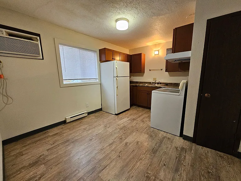 330 29th Street Dr SE — Photo 6