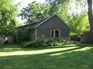 1903 Sunkist Ave, Waukesha, WI 53188