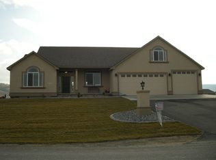 104417 E Nicole Dr, Kennewick, WA 99338