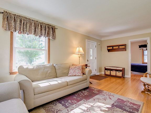 5th image of 1450 Grotto St N