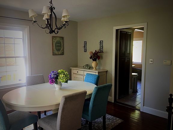 2nd image of 60 Roycroft Blvd