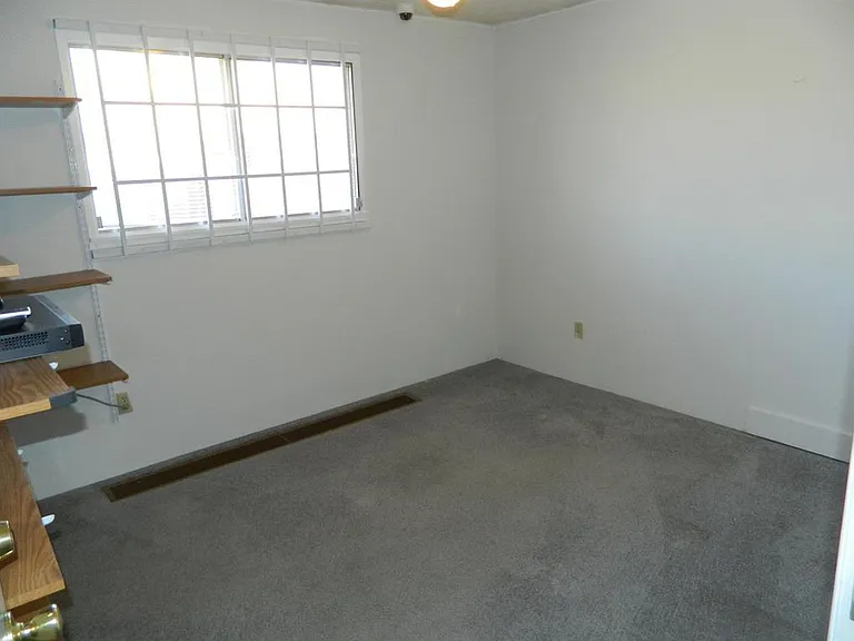 Merryman Dr — Photo 10
