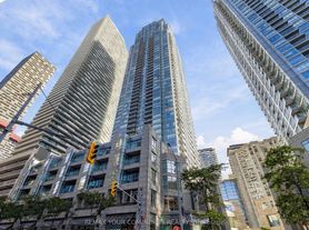 2191 Yonge St