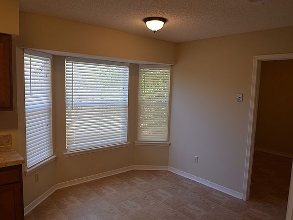 5th image of 8458 Charlesgate Cir W