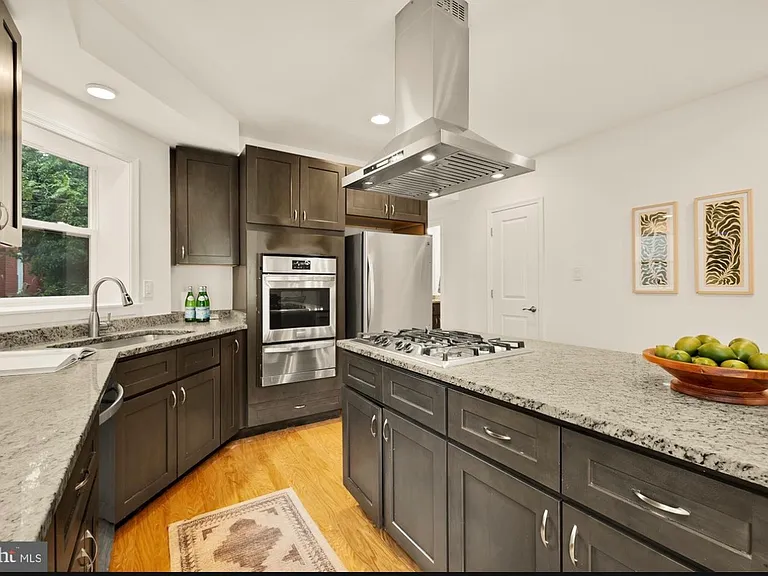 760 Gresham Pl NW #5164696158 — Photo 9