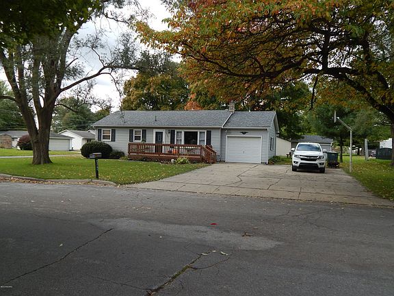 2nd image of 68790 Vinewood Ave
