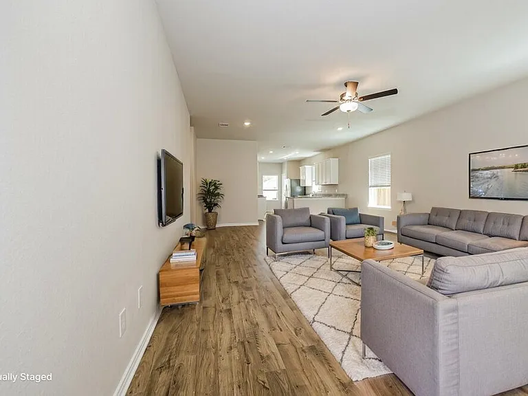 16427 Honeysuckle Hill Dr — Photo 4