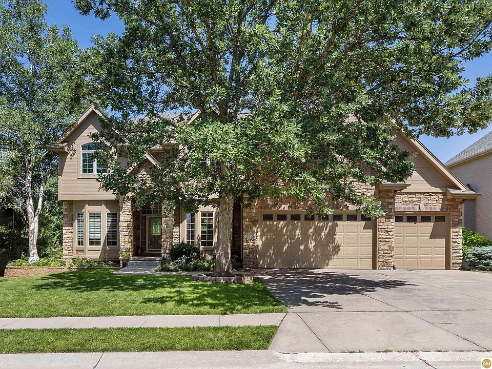 1st image of 1519 S 192nd Avenue Cir