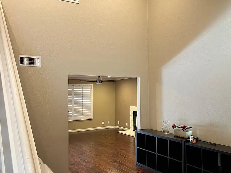 10423 Madrid Way — Photo 4