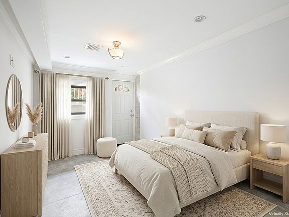 4th image of 106 Harman St #1