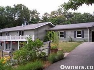 10836 Stadium Dr, Kalamazoo, MI 49009