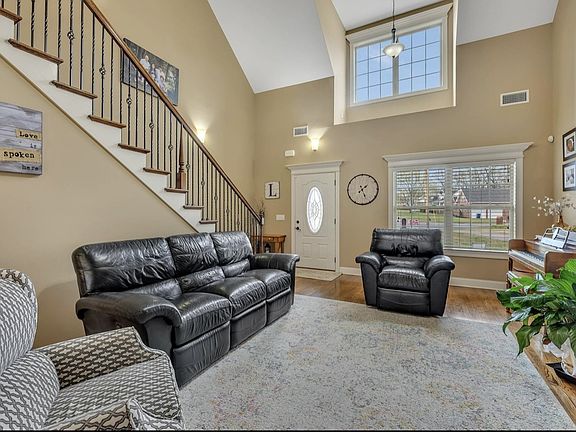 5th image of 939 Avery Valley Dr