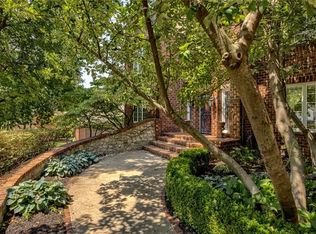 8332 Maplewood Ln, Lenexa, KS 66215